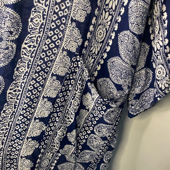 Free People Blue Paisley Short Sleeve Open Kimono Size Small Boho Lightweight - Picture 3 of 13